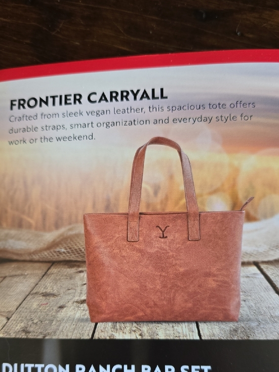 Yellowstone Handbags - NIP. Yellowstone Frontier Carryall Vegan Leather Tote - Brown